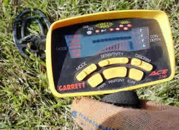 Detector Garrett Ace 250